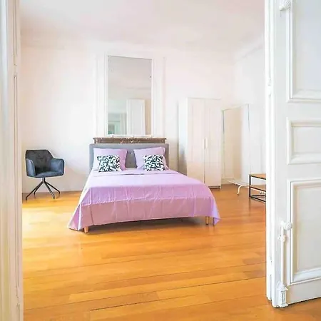 Apartmán Avenue Des Champs-elysees, D'exception Paříž